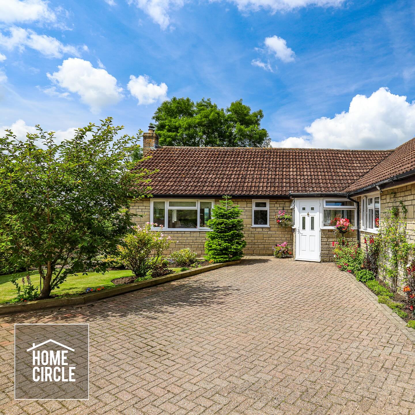 Expect the unexpected behind every door.
.
.
.
.
.
.
.
.
#property #homes #houses #epc #photographer #countryliving #countrylife #somerset #estateagents #forsale #throughmyeyes #prospective #angle #view #viewfrommywindow #housegoals #somersetbusiness #renovationproject #chasinglight