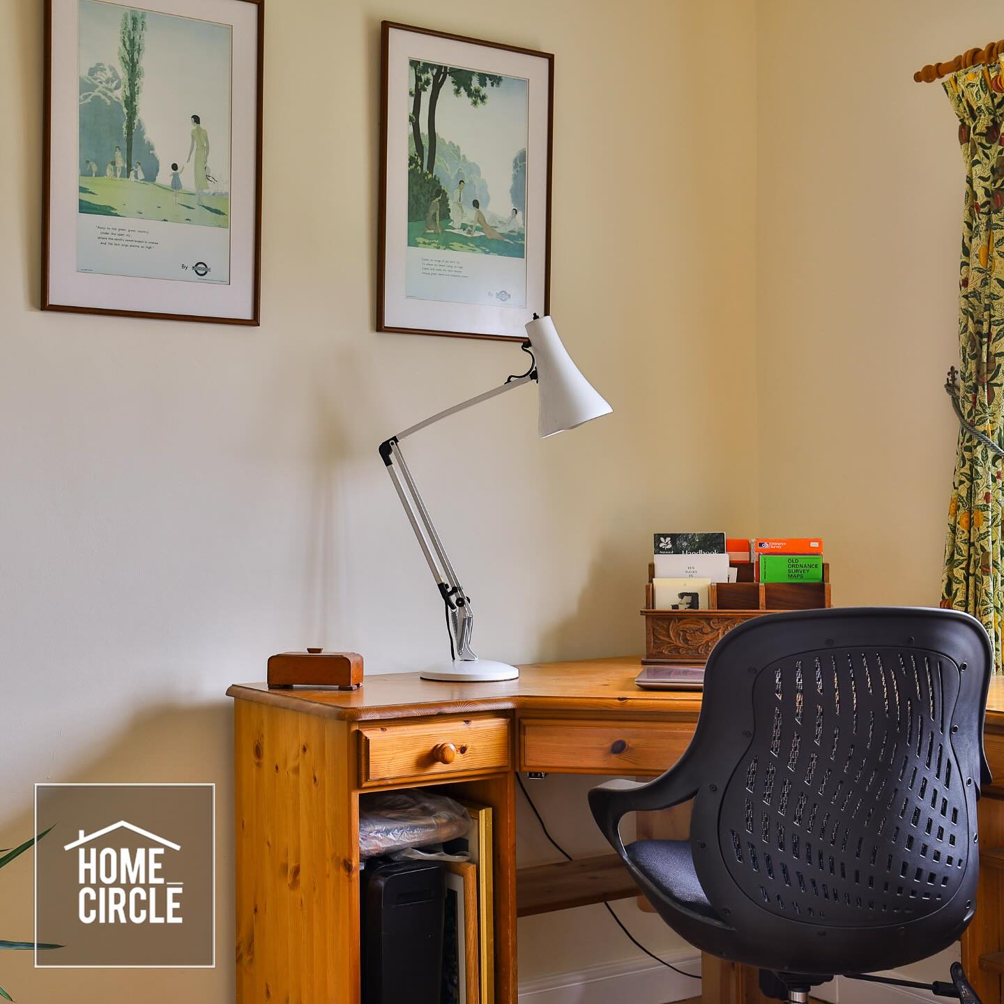 The home office .
.
.
.
.
.
.
.
.
#property #homes #houses #epc #photographer #countryliving #countrylife #somerset #estateagents #forsale #throughmyeyes #prospective #angle #view #viewfrommywindow #housegoals #somersetbusiness #renovationproject #chasinglight
